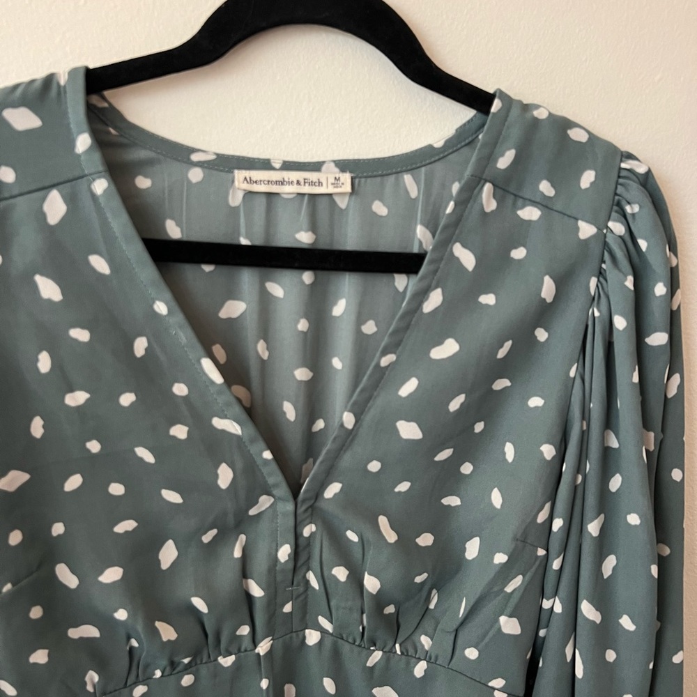 A&F Patterned Blouse - Picture 2 of 4